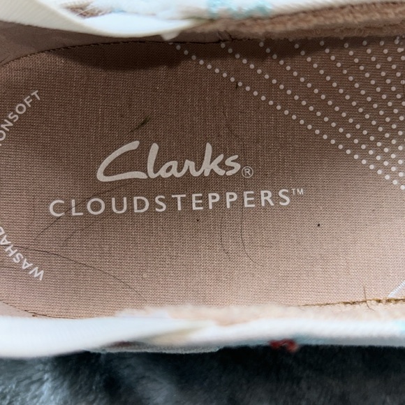 Clark’s Cloudsteppers - Picture 6 of 7